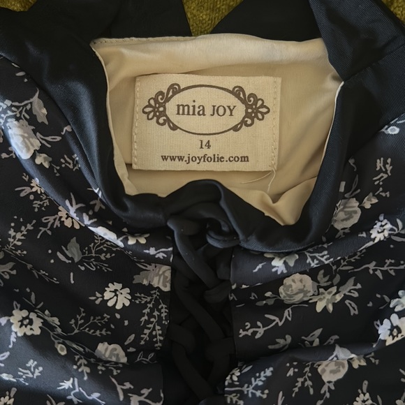 Adorable and super comfortable Joyfolie swim suit 2 piece size 14 (juniors) - Picture 2 of 7